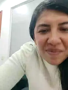 aisha latina online show from 01/24/25, 06:14