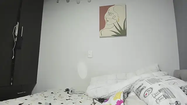 aisha latina online show from 01/28/25, 11:39