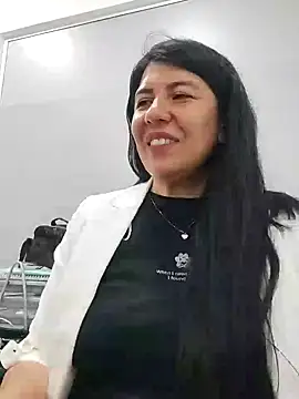 aisha latina online show from 01/31/25, 03:00