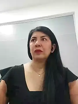 aisha latina online show from 02/04/25, 02:32