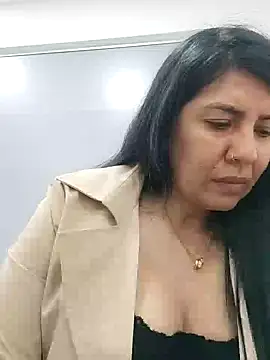 aisha latina online show from 02/24/25, 06:47