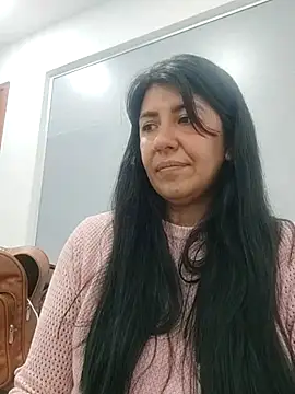 aisha latina online show from 03/11/25, 03:45