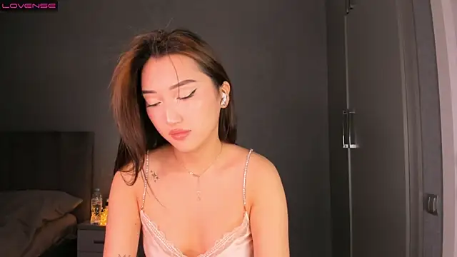 Snapshot of jin__ray chatting on 01/18/25, 01:18 jin ray online show from 01/18/25, 01:18