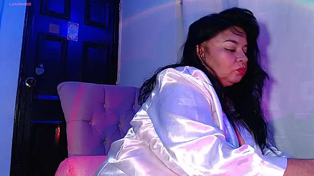 Snapshot of karlablue_ chatting on 10/01/25, 12:49 karlablue online show from 10/01/25, 12:49