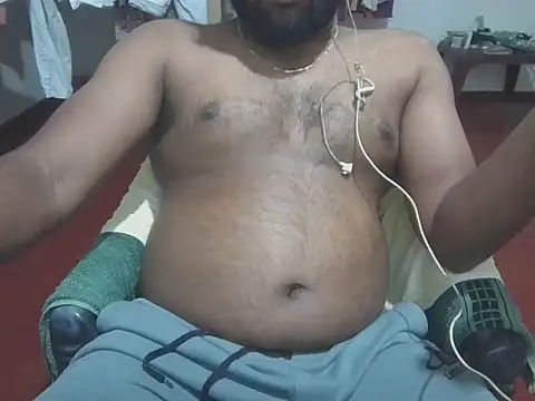 Snapshot of rmshm chatting on 10/25/25, 04:35 rmshm online show from 10/25/25, 04:35