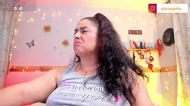 agathaxxx-69 online show from 03/17/25, 10:49