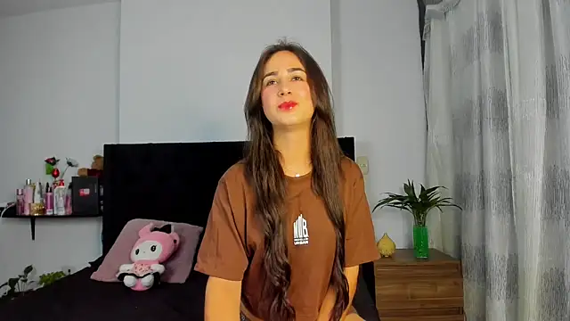 Snapshot of AndreaStivens chatting on 11/14/25, 10:36 AndreaStivens online show from 11/14/25, 10:36