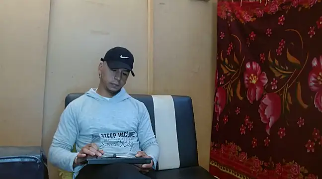 Black hot266 online show from 12/09/24, 01:45