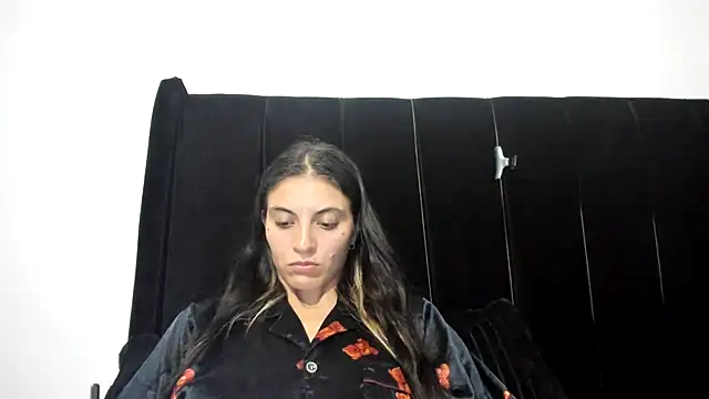 Snapshot of mariecam420 chatting on 06/09/26, 03:51 mariecam420 online show from 06/09/26, 03:51