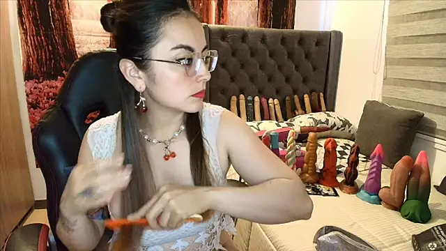 sofia23dirty online show from 05/15/26, 05:09