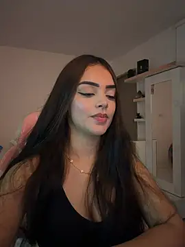 anniehart online show from 05/02/26, 02:05