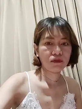 Snapshot of Little_suzy5 chatting on 12/06/24, 09:57 Little suzy5 online show from 12/06/24, 09:57