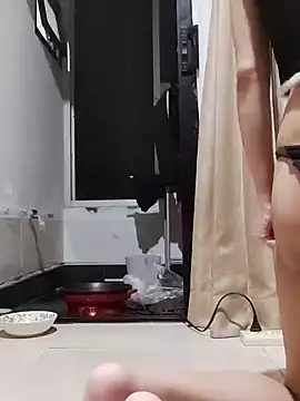 Snapshot of Little_suzy5 chatting on 01/08/25, 05:59 Little suzy5 online show from 01/08/25, 05:59