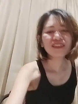 Snapshot of Little_suzy5 chatting on 02/19/25, 06:10 Little suzy5 online show from 02/19/25, 06:10