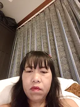 Snapshot of Little_suzy5 chatting on 10/23/25, 07:56 Little suzy5 online show from 10/23/25, 07:56