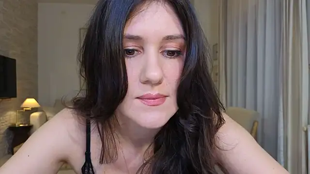diamond desiree online show from 06/01/26, 09:49