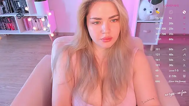 pussy-kattt online show from 05/27/26, 08:00
