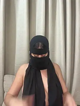 Snapshot of arabiaAna chatting on 07/01/26, 09:36 arabiaAna online show from 07/01/26, 09:36