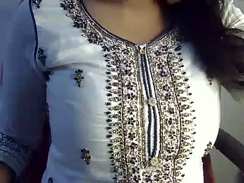 SiaraSiyA online show from 11/14/25, 06:17