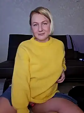 Snapshot of Marushka chatting on 01/02/25, 02:13 Marushka online show from 01/02/25, 02:13