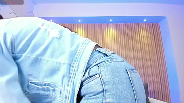 miataylorr1 online show from 03/10/25, 11:42