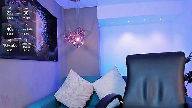 miataylorr1 online show from 03/11/26, 12:22