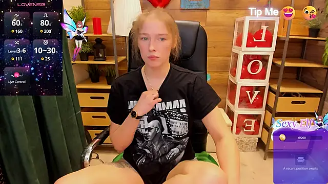  fiona Love online show from 03/18/25, 02:15