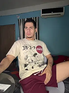Snapshot of steven_clain chatting on 06/20/26, 01:25 steven clain online show from 06/20/26, 01:25