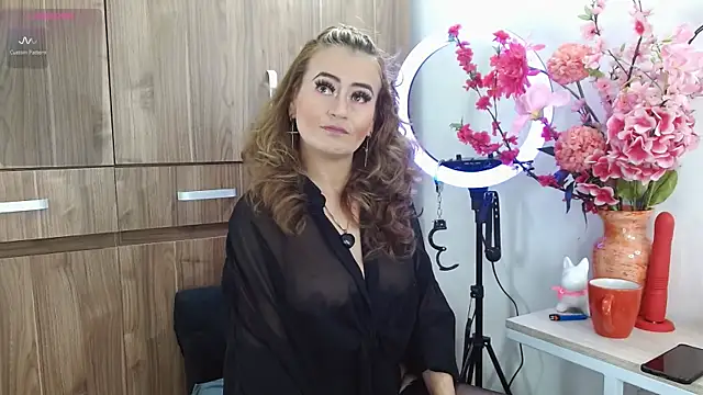 Snapshot of magenta_maturr chatting on 10/13/25, 03:01 magenta maturr online show from 10/13/25, 03:01