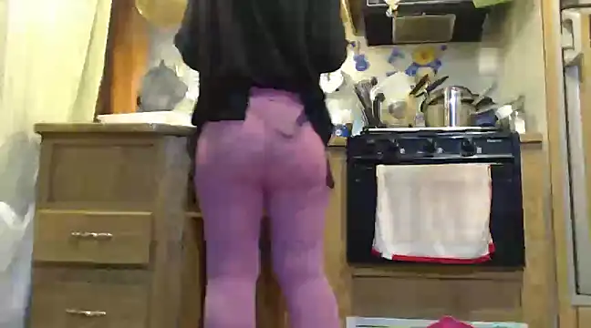 sexyinpantyhose online show from 03/16/25, 07:15