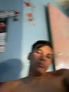 Snapshot of Marino08@xh chatting on 02/21/25, 12:27 Marino08xh online show from 02/21/25, 12:27