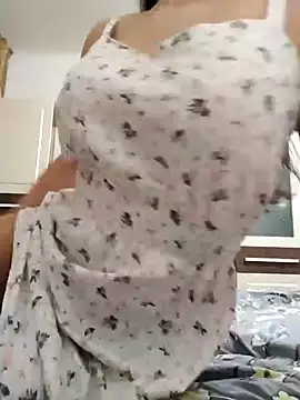 baby sweet girl  online show from 02/01/25, 02:16