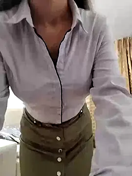 baby sweet girl  online show from 02/02/25, 09:23