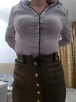 baby sweet girl  online show from 02/03/25, 02:14