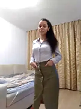 baby sweet girl  online show from 11/15/25, 10:15