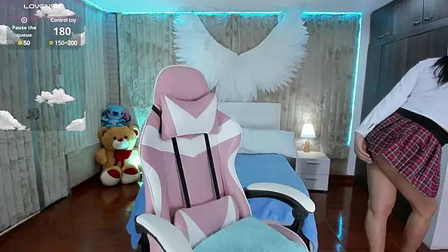 Snapshot of floryn_susana chatting on 01/13/25, 07:53 floryn susana online show from 01/13/25, 07:53