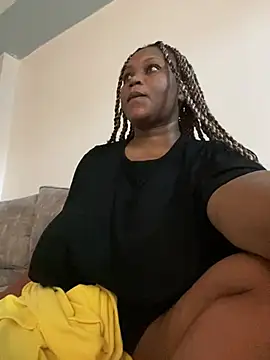 Hyra Ari online show from 03/22/25, 09:31