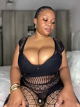 Hyra Ari online show from 02/14/26, 08:16