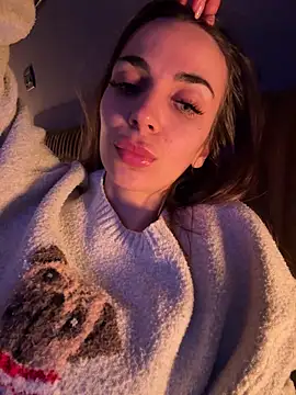 Snapshot of Bad_Giorgia chatting on 03/23/25, 12:04 Bad Giorgia online show from 03/23/25, 12:04