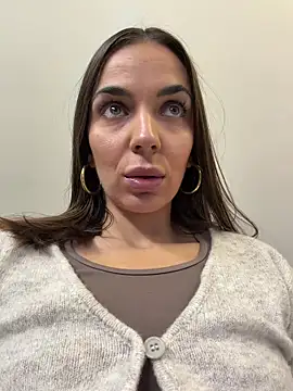 Snapshot of Bad_Giorgia chatting on 11/03/25, 09:21 Bad Giorgia online show from 11/03/25, 09:21