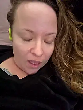 julimonroe online show from 03/01/25, 11:37