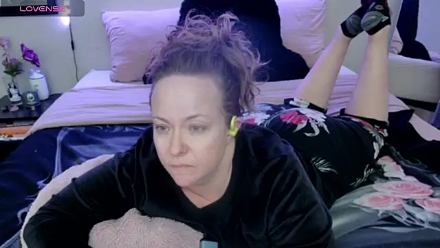 julimonroe online show from 03/02/25, 03:24