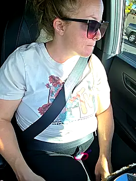 julimonroe online show from 09/29/25, 04:12