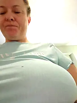 julimonroe online show from 01/13/26, 02:55