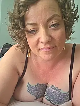 julimonroe online show from 04/27/26, 03:10