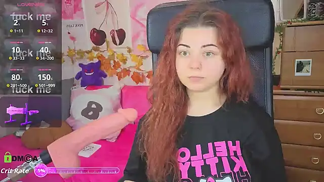 Snapshot of StellaMilla chatting on 11/03/25, 12:35 StellaMilla online show from 11/03/25, 12:35