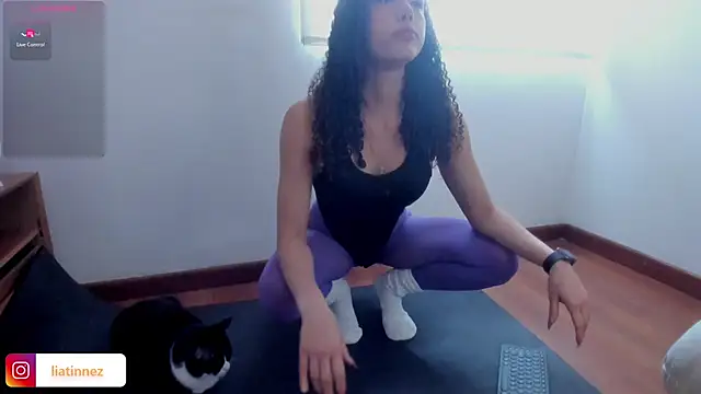 Snapshot of Lia_Tinez chatting on 12/21/24, 07:49 Lia Tinez online show from 12/21/24, 07:49