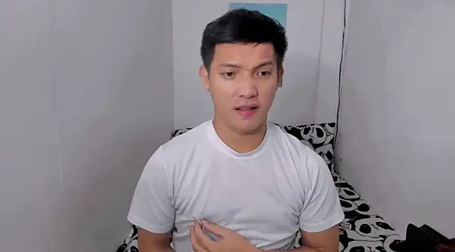 xSebastian19 online show from 12/18/24, 03:22