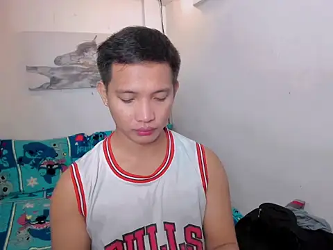 Snapshot of xSebastian19 chatting on 12/16/25, 09:09 xSebastian19 online show from 12/16/25, 09:09