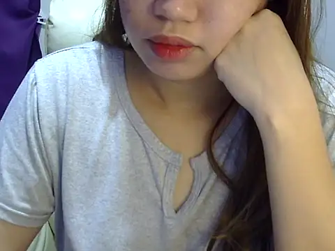    zurIII09  online show from 04/12/26, 08:14